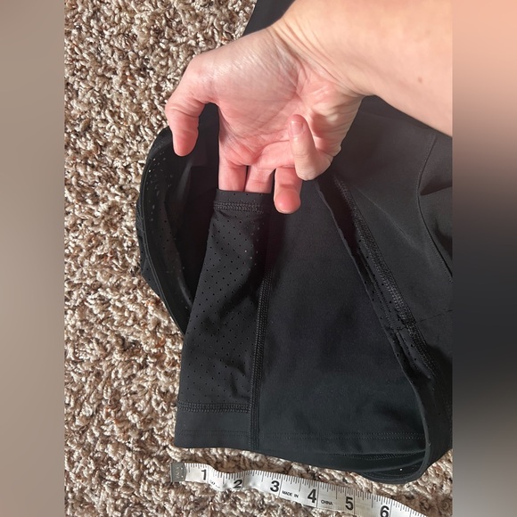 Spanx Get Moving Double Layer Shorts Running Golf Tennis Size Small - Picture 10 of 13